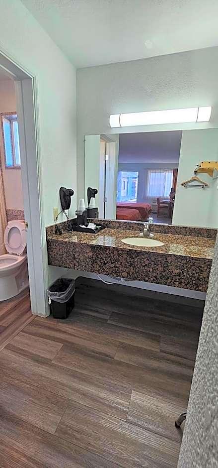 Travel Inn & Suite