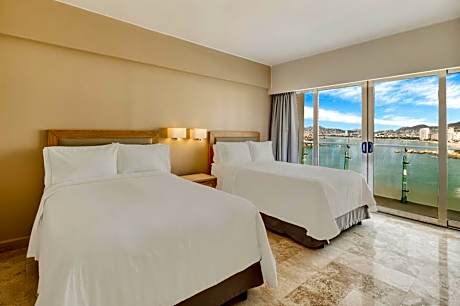 Master Suite, 3 Bedrooms Plus