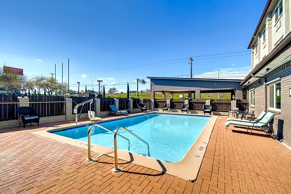 Orangewood Inn and Suites Midtown
