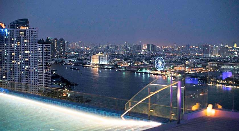 Avani Riverside Bangkok Hotel