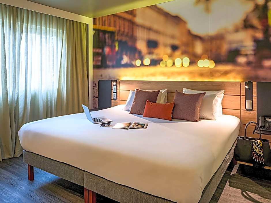 Photo 1 of 7 of Super 1 King Bed