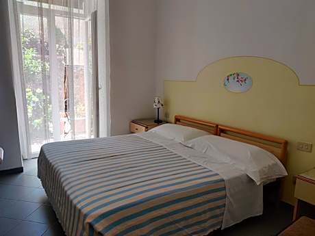 Economy Double or Twin Room