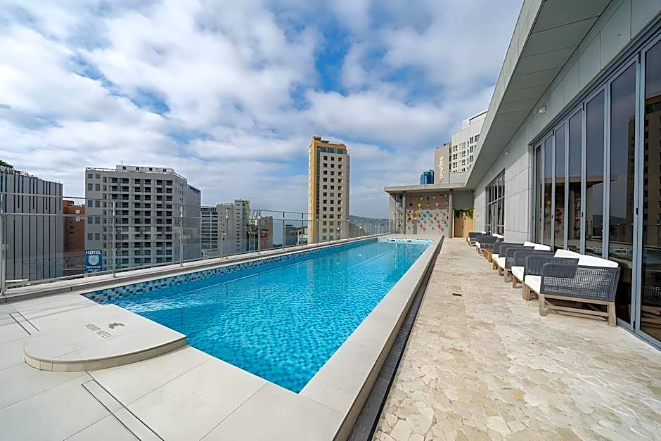 Hound Garden&Terrace Hotel