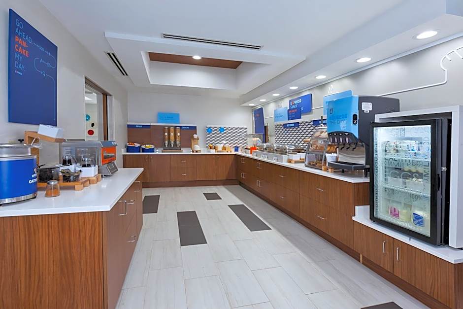 Holiday Inn Express & Suites Dayton South Franklin By IHG