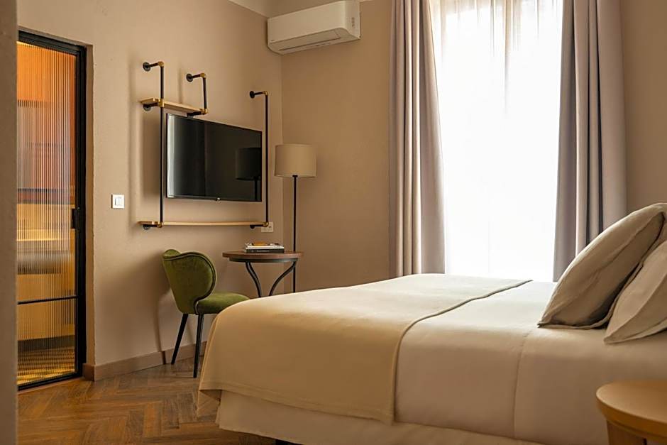 The Honest Hotel & Apartments