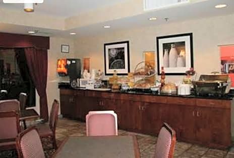 Hampton Inn Columbus-International Airport