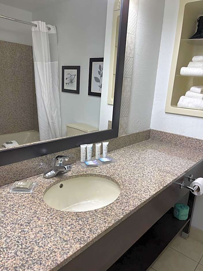 Country Inn & Suites by Radisson, Merrillville, IN