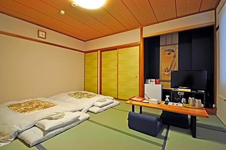 Japanese-Style Room