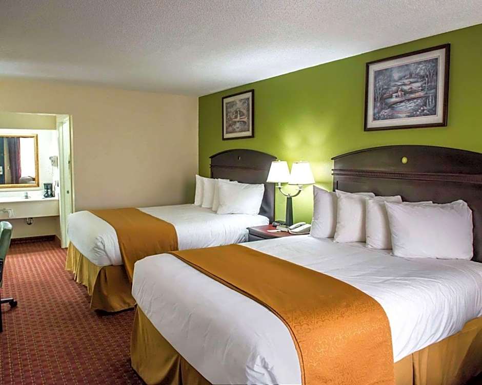 Quality Inn Chipley I-10 at Exit 120