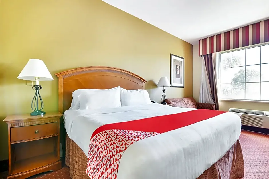OYO Townhouse Oklahoma City Airport