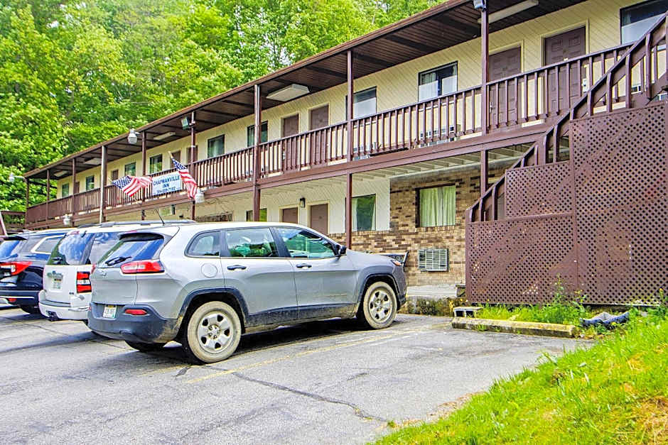 OYO Hotel Chapmanville Inn, WV - Hwy 119