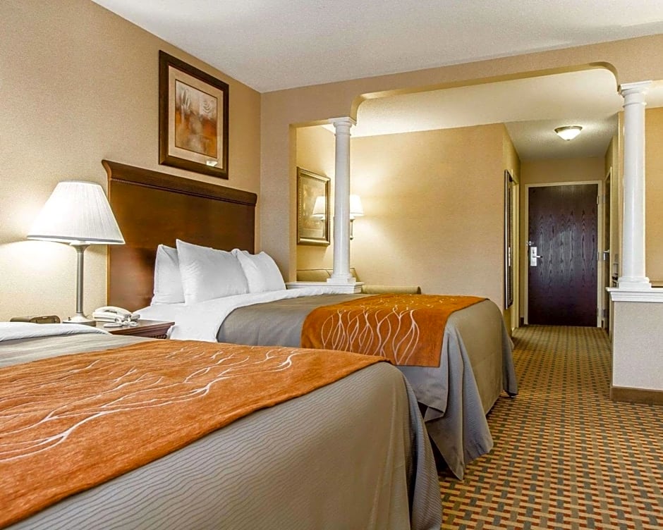 Comfort Inn & Suites Scarborough