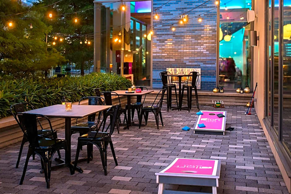 Aloft Boston Seaport District