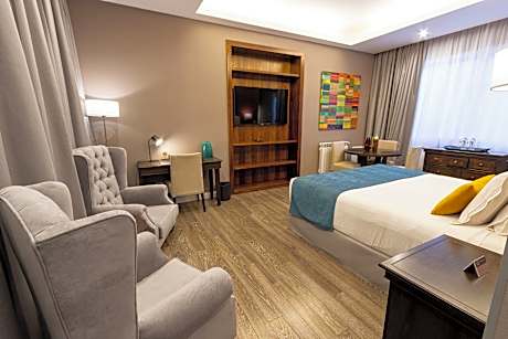 Deluxe Suite, 1 Double or 2 Twin Beds (1 Double Bed)