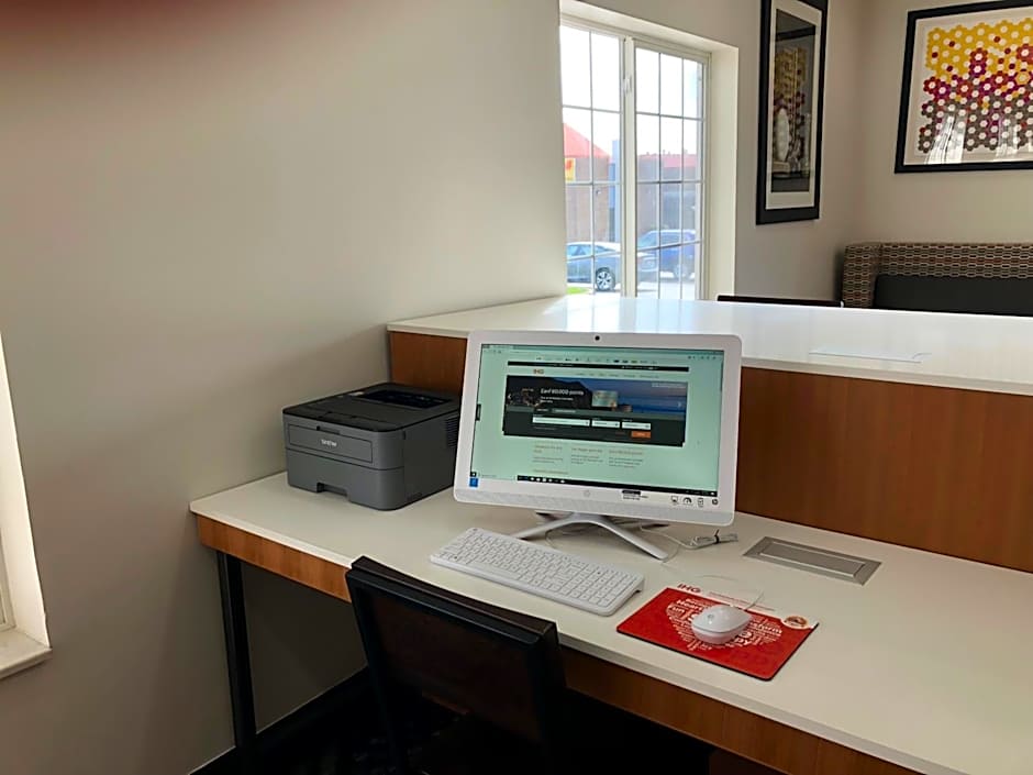 Holiday Inn Express & Suites Harrison By IHG