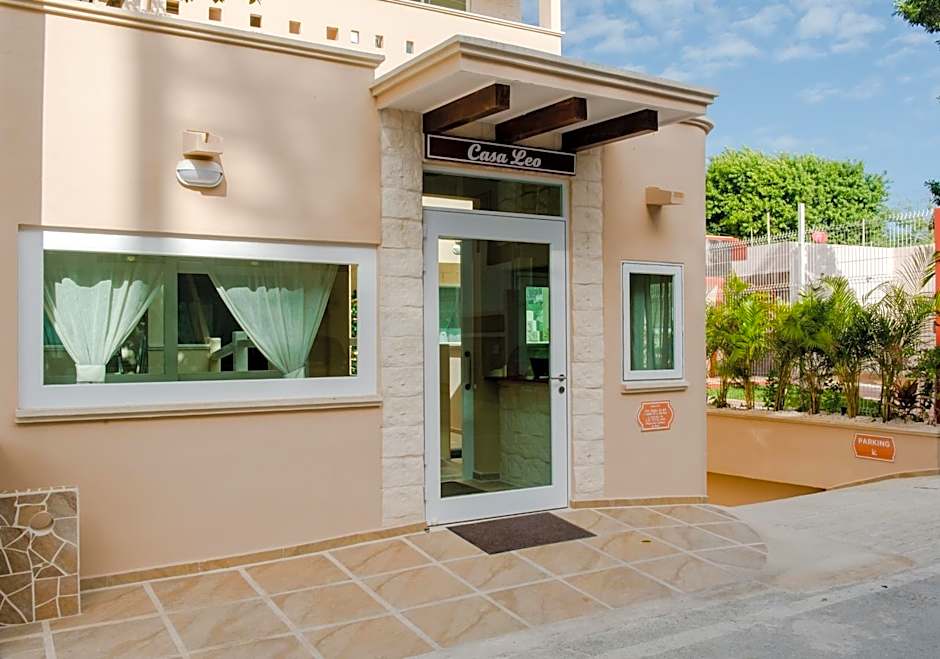 Casa Leo