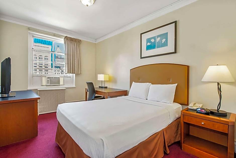 Travelodge by Wyndham Downtown Chicago