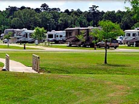 Red Shoes RV Park and Chalets