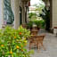 Villa La Dogana B&B di Charme - Historic Villa with a beautiful garden - private parking