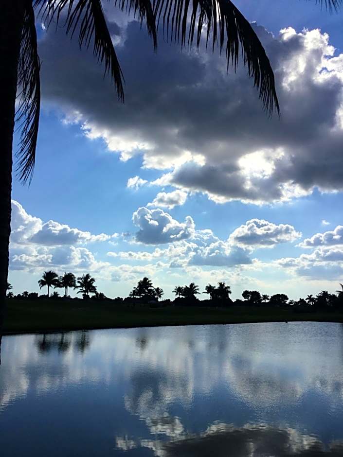 Lely-Best of Beautiful Naples Free golf from May 15-October 15