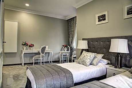 Deluxe Double or Twin Room with Garden View