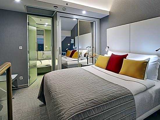 The Sense Deluxe Hotel