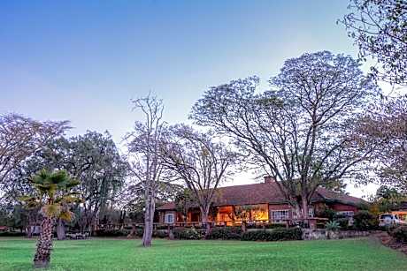 Jacaranda Lake Elementaita Lodge