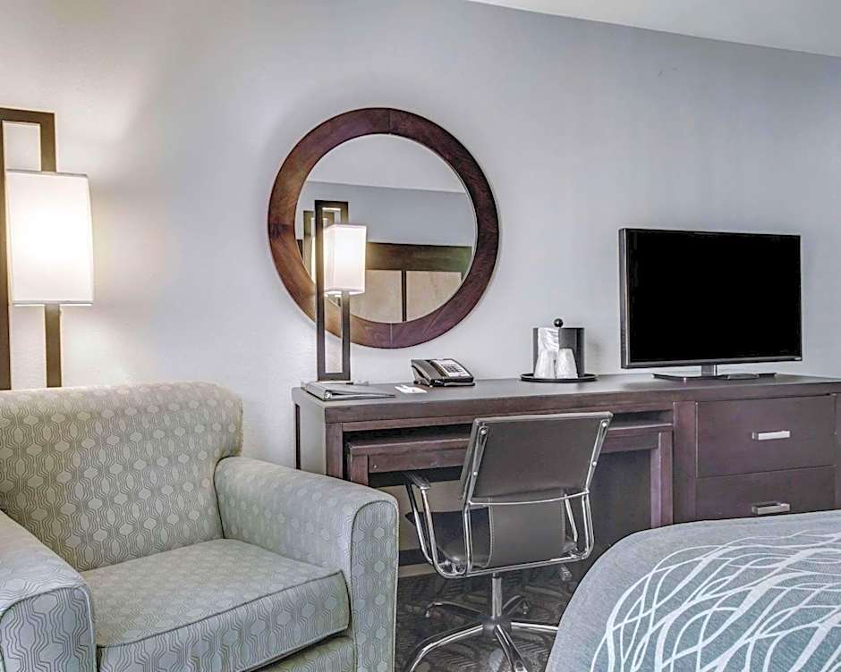 Comfort Inn & Suites El Paso I-10 Airport Area