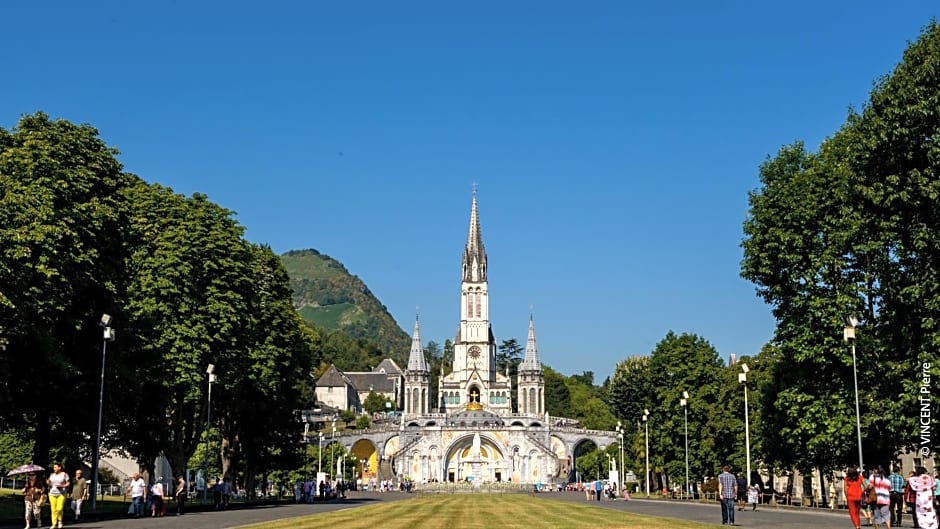 Hôtel Croix des Bretons - Lourdes Pyrénées