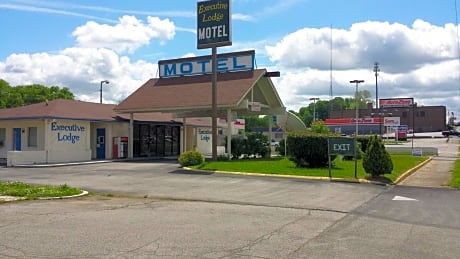 Executive Lodge