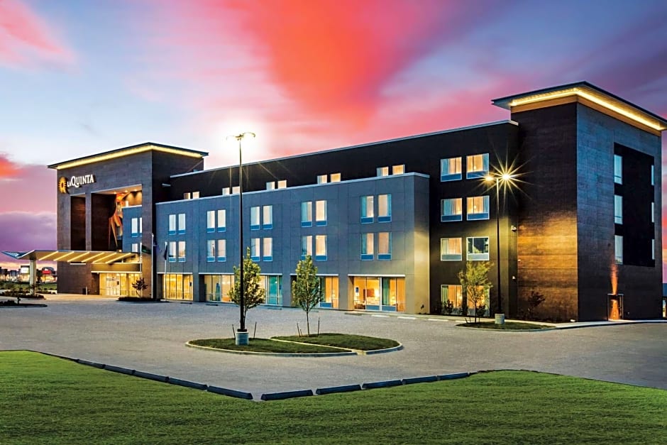 La Quinta Inn & Suites by Wyndham Wichita Northeast