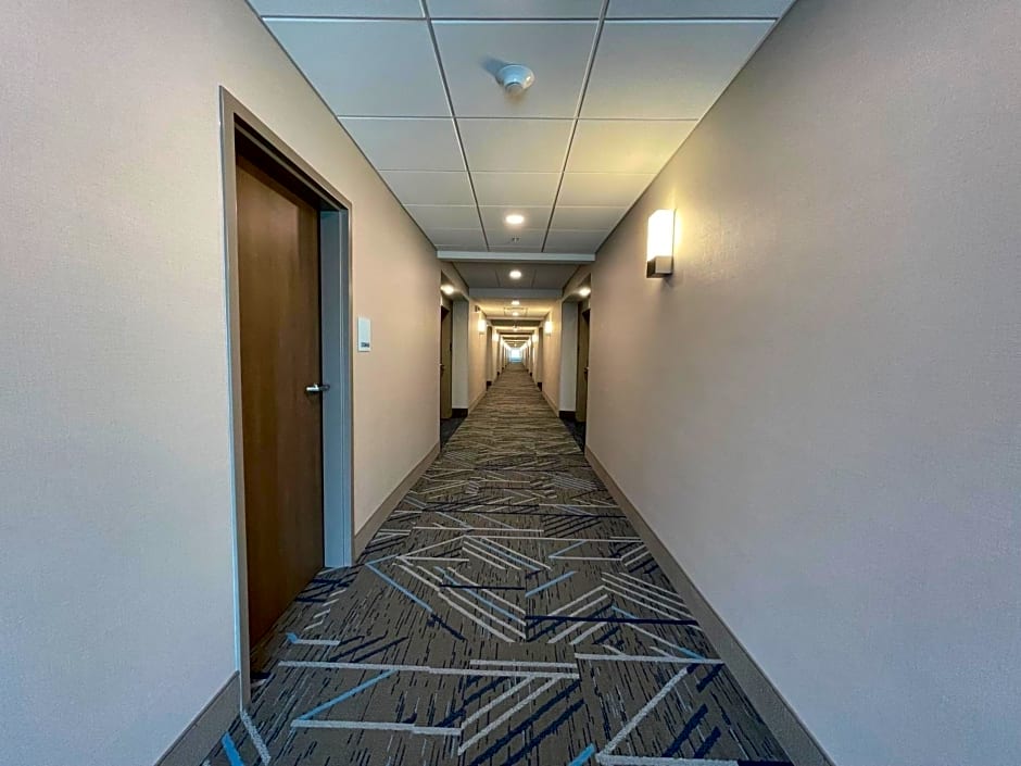 Holiday Inn Express and Suites Ft. Smith Airport By IHG