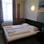 Angel Hotel