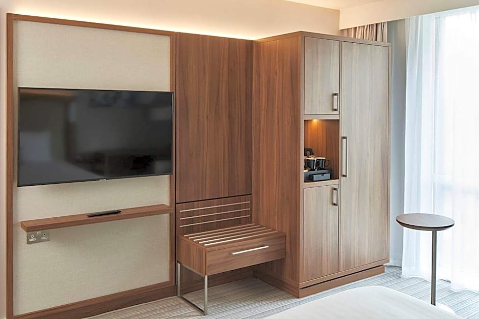 Courtyard By Marriott London City Airport