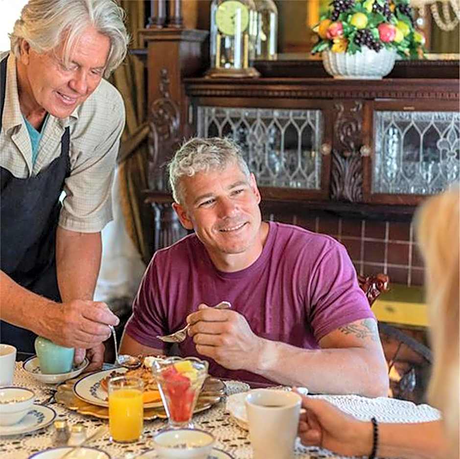 South Broadway Manor B&B - Near Fallingwater, Ohiopyle State Park, Hiking & Biking trails GAP