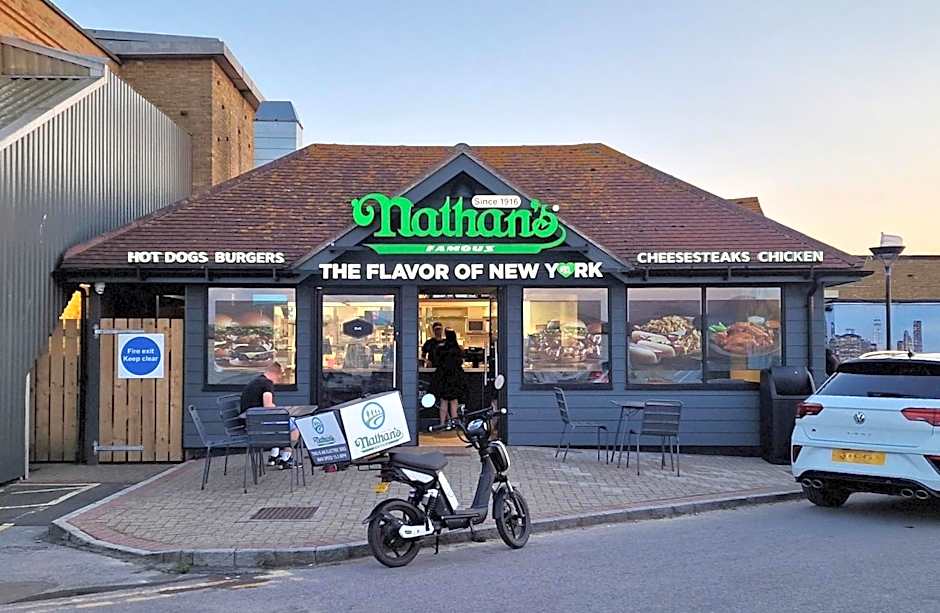 The Burrows Holiday Caravan, Seal Bay