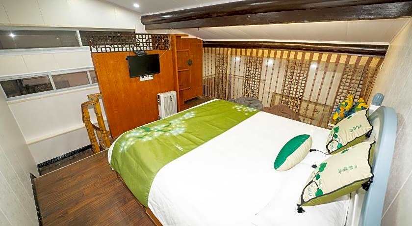 Shaoxing Luxun Native Place International Youth Hostel