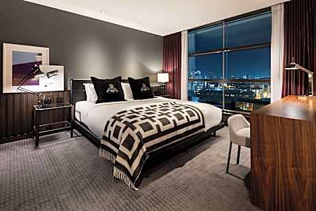 One-Bedroom Penthouse Suite