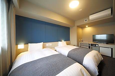 Twin Room - Non-Smoking