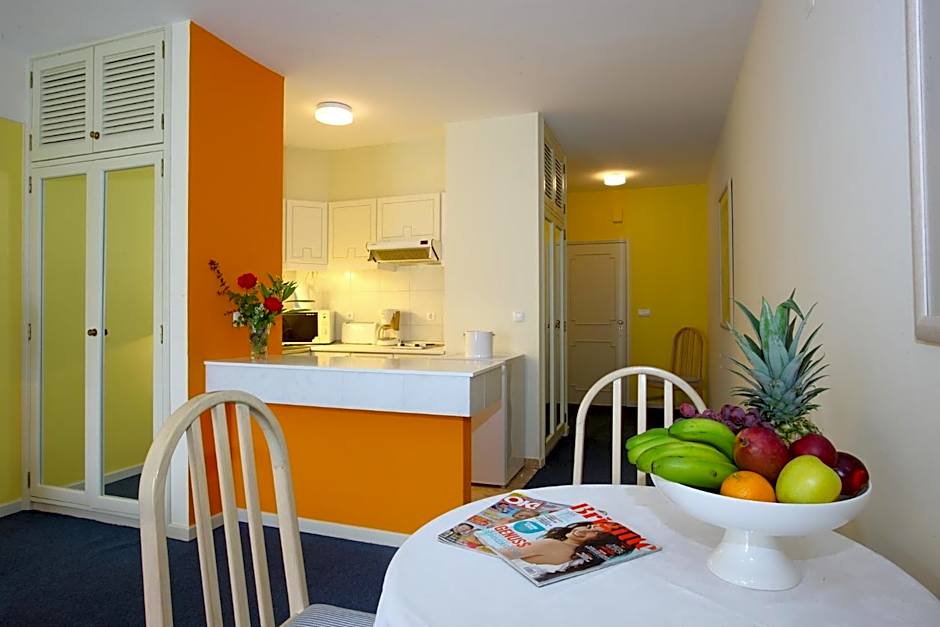 Canico Bay Apartments