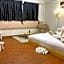 Montana Hotel & Hostel Phuket