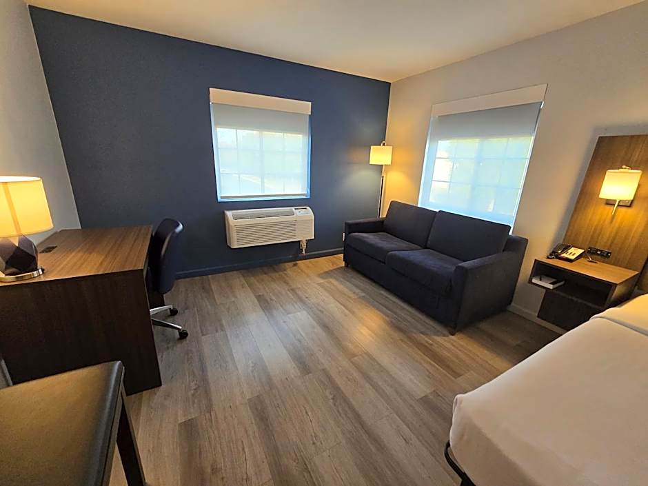 Quality Inn & Suites Tulare