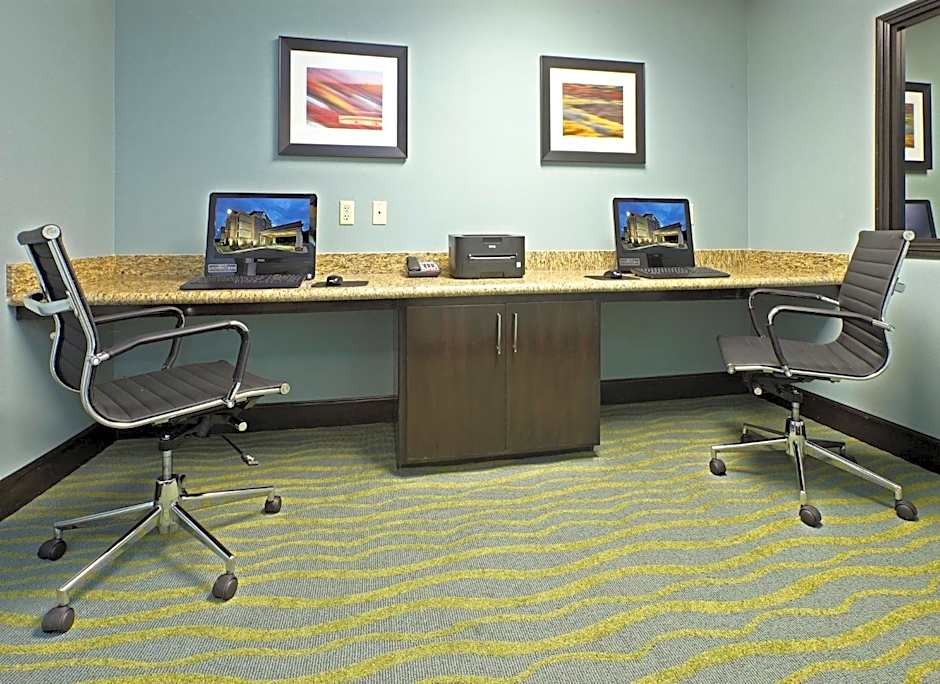 Holiday Inn Express & Suites Maumelle By IHG