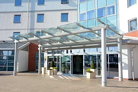 Holiday Inn Express Leigh - Sports Village By IHG