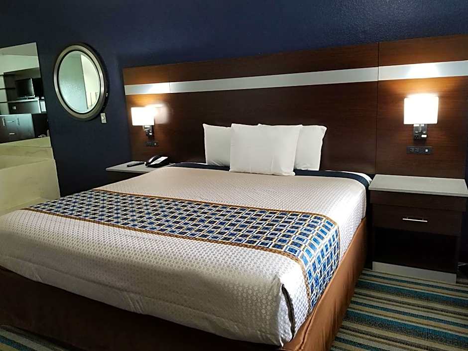 HomeBridge Inn & Suites