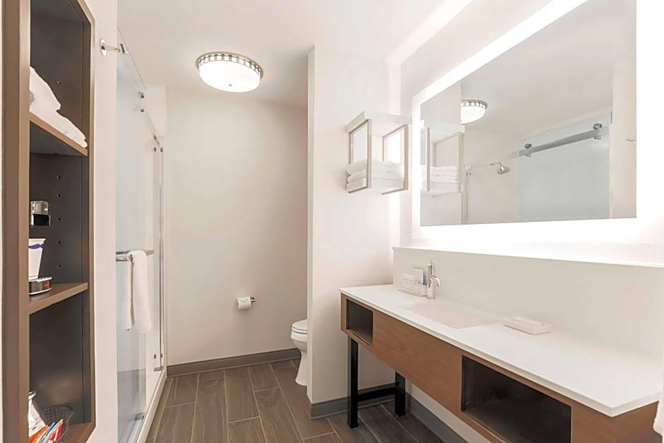 Hampton Inn By Hilton & Suites Windsor Sonoma Wine Country