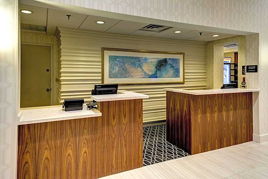 Embassy Suites By Hilton Hotel Williamsburg