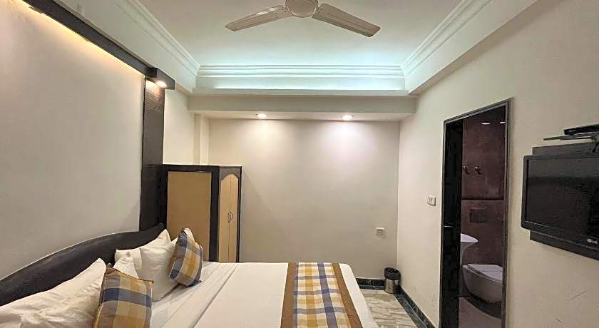 Hotel Moti Palace & Restaurant