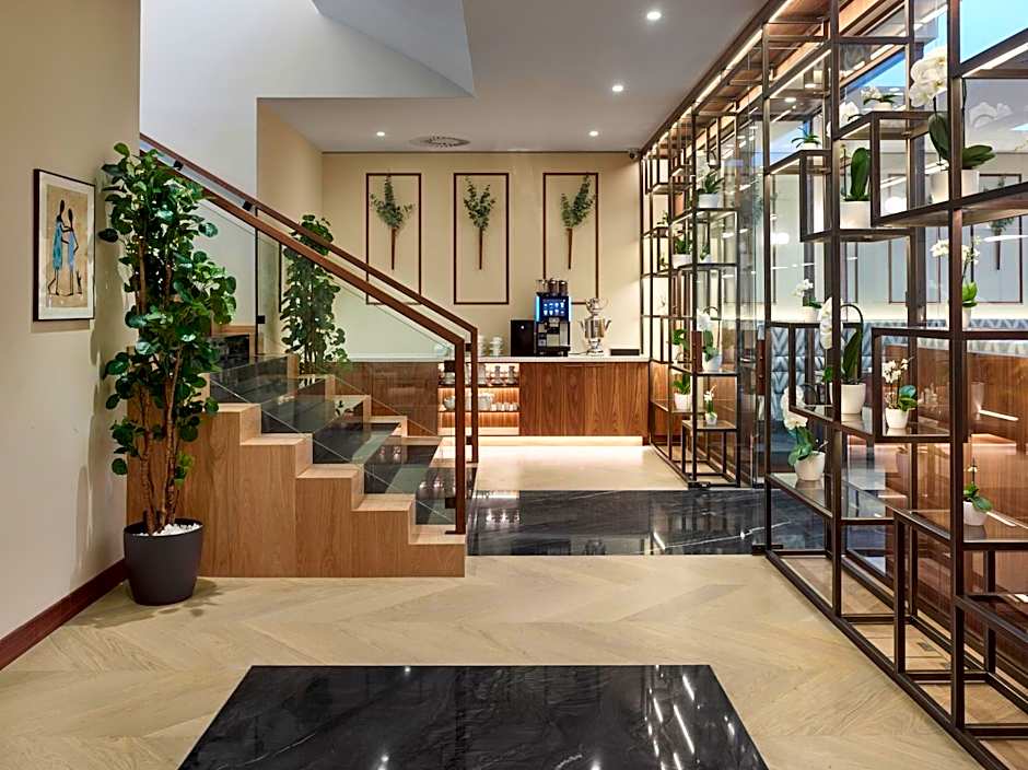 EST Grand Hotel Savoy