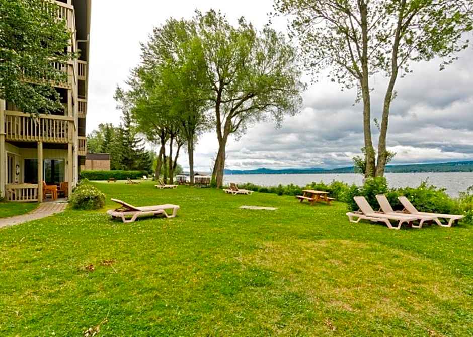 Magog Waterfront Condo